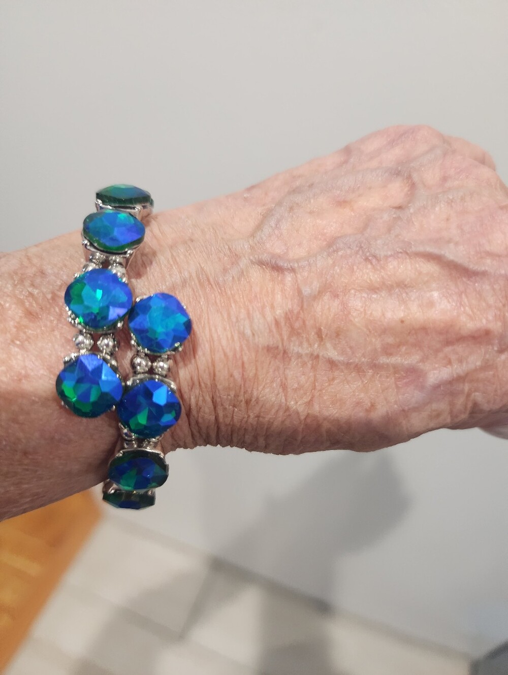 Silver Stretch Bracelet with Mermaid Blue Faceted Stones - Picture 3 of 5